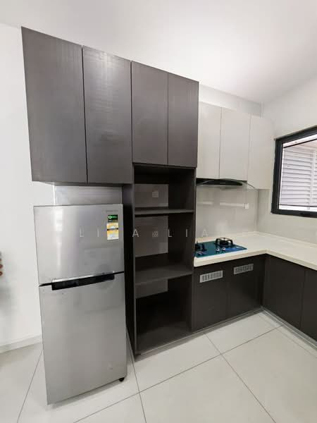 Amberside @ Country Garden Danga Bay untuk Untuk Disewa - RM 2,000 /bulan, Mac 2026 - Kitchen - PropertyGuru.com.my
