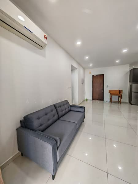 Amberside @ Country Garden Danga Bay untuk Untuk Disewa - RM 2,000 /bulan, Mac 2026 - Living Room - PropertyGuru.com.my