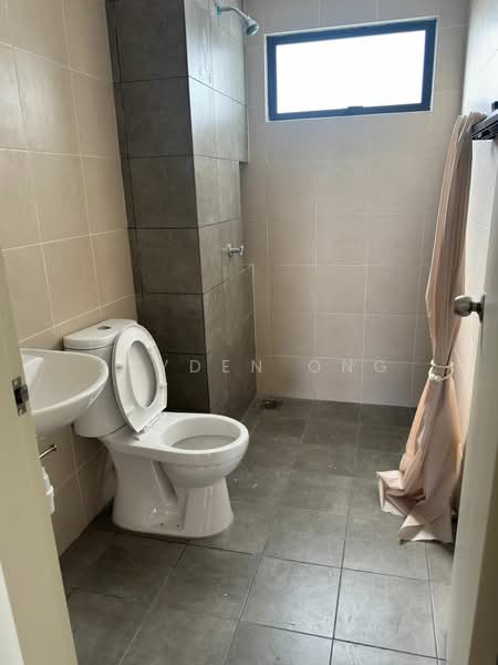 Condominium for Rent at Zahra Residensi - Jayden Ong - Bathroom - PropertyGuru.com.my