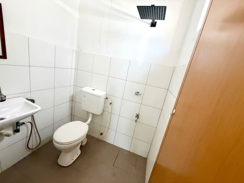 2-storey Terraced House for Sale in Rini Hills 2 (Skudai) - Ginnie Lau - Bathroom - PropertyGuru.com.my