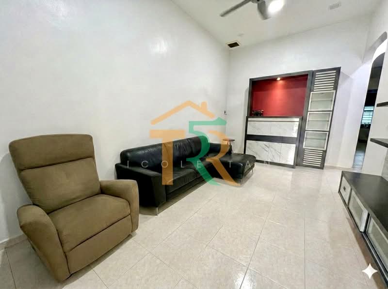 Taman Bakri Makmur untuk Untuk Dijual - RM 650,000, Apr 2026 - Living Room - PropertyGuru.com.my