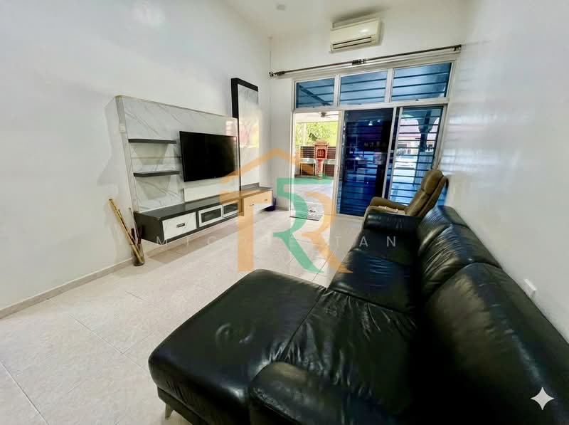 Taman Bakri Makmur untuk Untuk Dijual - RM 650,000, Apr 2026 - Living Room - PropertyGuru.com.my