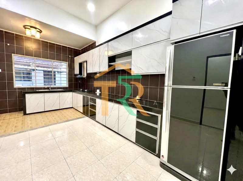 Taman Bakri Makmur untuk Untuk Dijual - RM 650,000, Apr 2026 - Kitchen - PropertyGuru.com.my