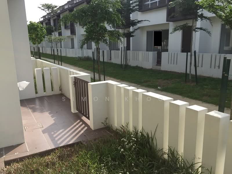 Terraced House for Sale in Bandar Saujana Putra (Tanjong Duabelas) - Simon Khoo - Exterior - PropertyGuru.com.my
