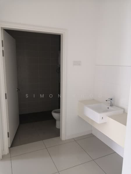 Terraced House for Sale in Bandar Saujana Putra (Tanjong Duabelas) - Simon Khoo - Bathroom - PropertyGuru.com.my