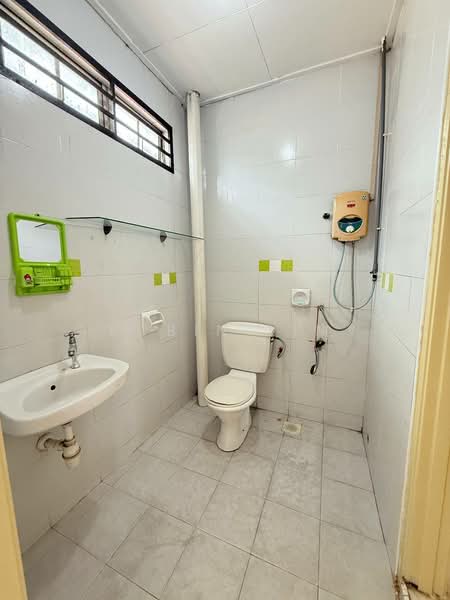 2-storey Terraced House for Sale in Taman Desa Tebrau (Tebrau) - Robin Lim - Bathroom - PropertyGuru.com.my