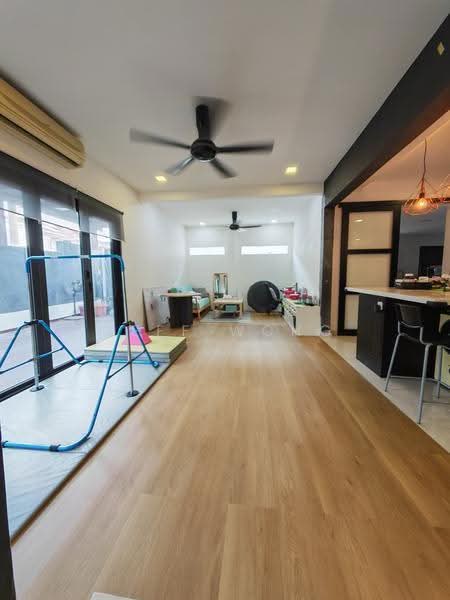 Rumah Teres 2-Tingkat untuk Dijual di Seri Utama Damansara (Kota Damansara) - Jeff Wong - Living Room - PropertyGuru.com.my