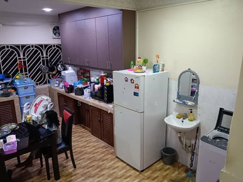 2-storey Terraced House for Sale in Taman Teluk Pulai (Klang) - Saran SK - Kitchen - PropertyGuru.com.my