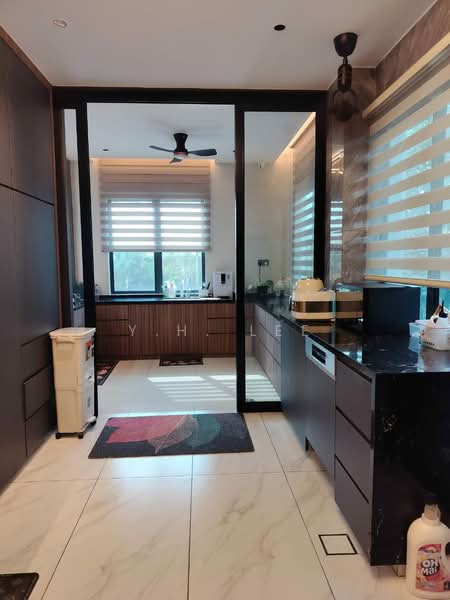 Semi-Detached House for Sale in Semenyih (Selangor) - Y.H. Lee - Kitchen - PropertyGuru.com.my