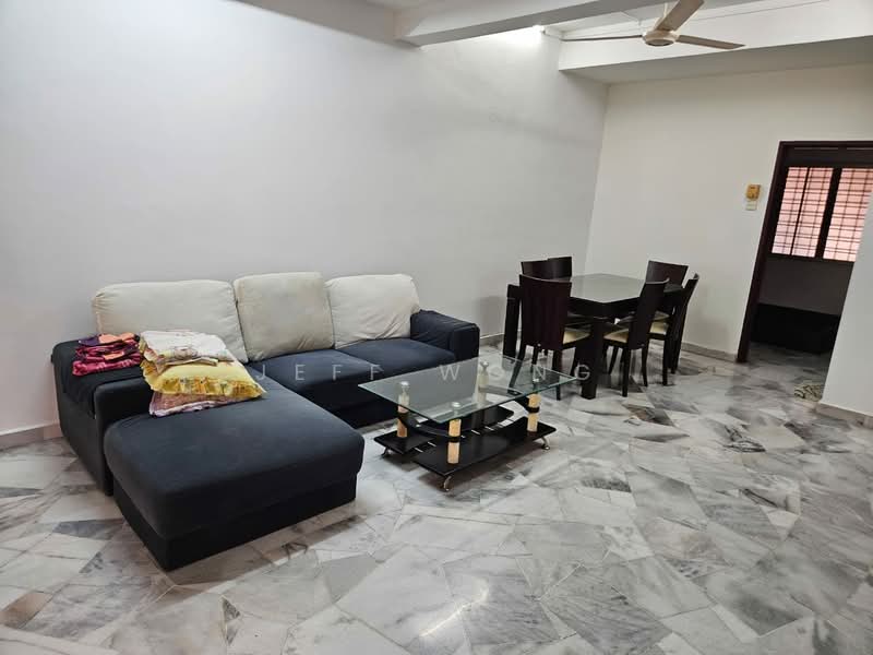 Rumah Teres 2 Tingkat untuk Dijual di Tropicana Indah (Kota Damansara) - Jeff Wong - Living Room - PropertyGuru.com.my
