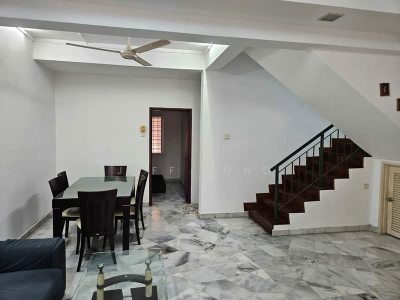 Rumah Teres 2 Tingkat untuk Dijual di Tropicana Indah (Kota Damansara) - Jeff Wong - Living Room - PropertyGuru.com.my