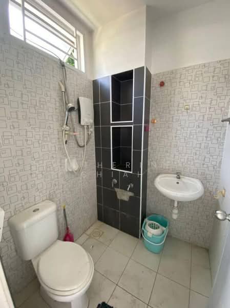 2-storey Terraced House for Rent in Setia Eco Village (Gelang Patah) - Catherine Chiah - Bathroom - PropertyGuru.com.my