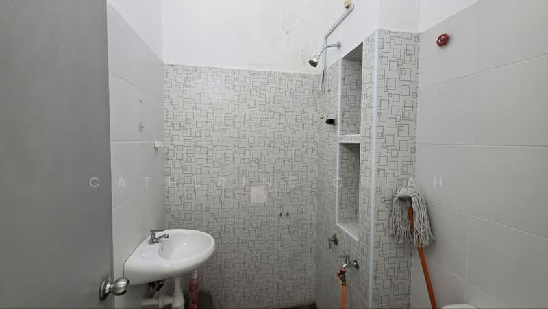 2-storey Terraced House for Rent in Setia Eco Village (Gelang Patah) - Catherine Chiah - Bathroom - PropertyGuru.com.my