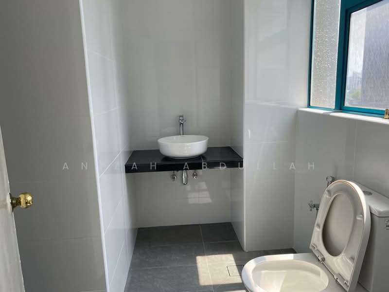 D' Mayang Condominium untuk Untuk Disewa - RM 3,500 /bulan, Mac 2026 - Bathroom - PropertyGuru.com.my