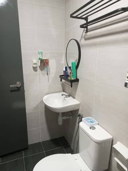 Princeton Suites @ EduSentral untuk Untuk Disewa - RM 1,700 /bulan, Mac 2026 - Bathroom - PropertyGuru.com.my