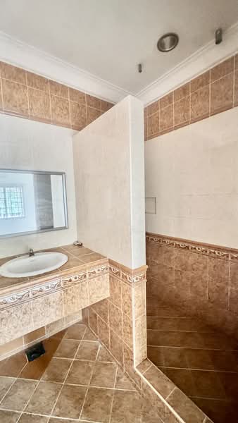 2-storey Terraced House for Sale in Taman Melawati (Ulu Kelang) - Zana Zakri - Bathroom - PropertyGuru.com.my