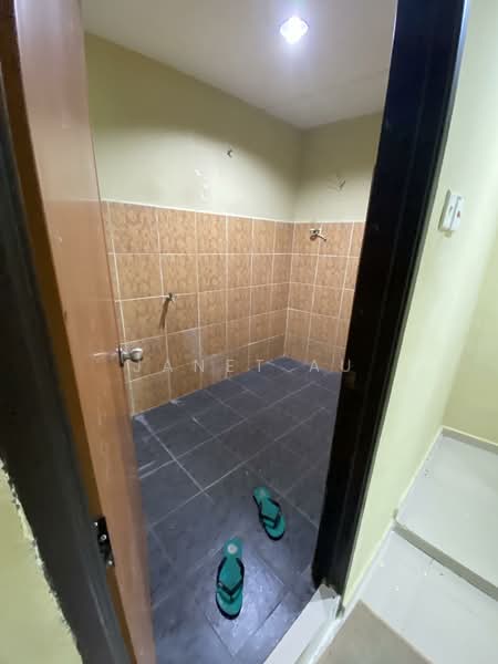 Shop / Office for Rent in Seri Kembangan (Selangor) - Janet Au - PropertyGuru.com.my