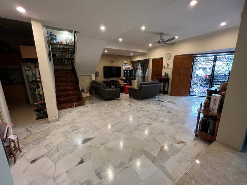 Rumah Teres 2 Tingkat untuk Dijual di Tropicana (Petaling Jaya) - Jeff Wong - Living Room - PropertyGuru.com.my