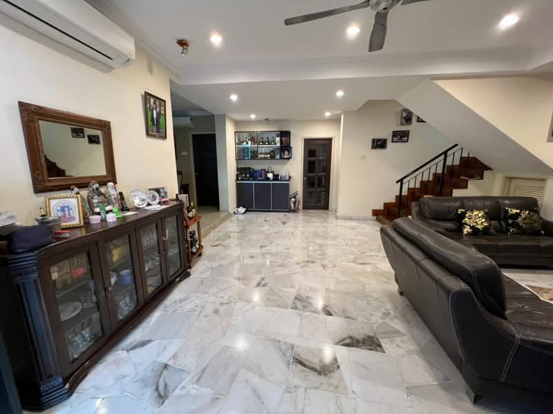 Rumah Teres 2 Tingkat untuk Dijual di Tropicana (Petaling Jaya) - Jeff Wong - Living Room - PropertyGuru.com.my