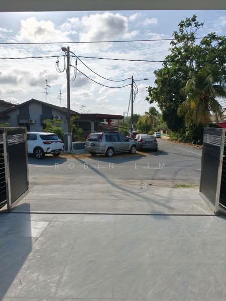 1-storey Terraced House for Sale in Taman Ungku Tun Aminah (Skudai) - Robin Lim - Exterior - PropertyGuru.com.my