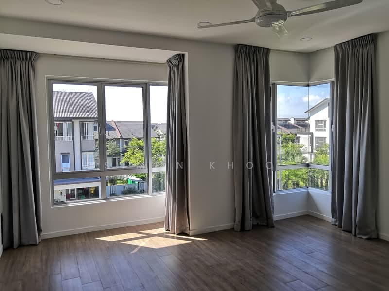 Terraced House for Sale in Bandar Saujana Putra (Tanjong Duabelas) - Simon Khoo - Living Room - PropertyGuru.com.my