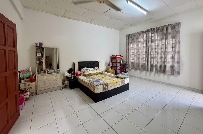 2-storey Terraced House for Sale in Taman Sri Putri (Skudai) - Catherine Chiah - Bedroom - PropertyGuru.com.my