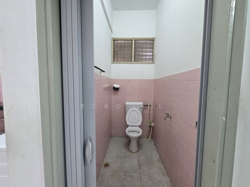 Overseas Union Garden (Taman OUG) untuk Untuk Disewa - RM 2,550 /bulan, Mac 2026 - Bathroom - PropertyGuru.com.my