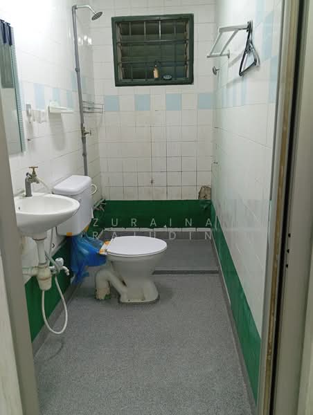 Pangsapuri Perdana untuk Untuk Disewa - RM 1,600 /bulan, Mac 2026 - Bathroom - PropertyGuru.com.my