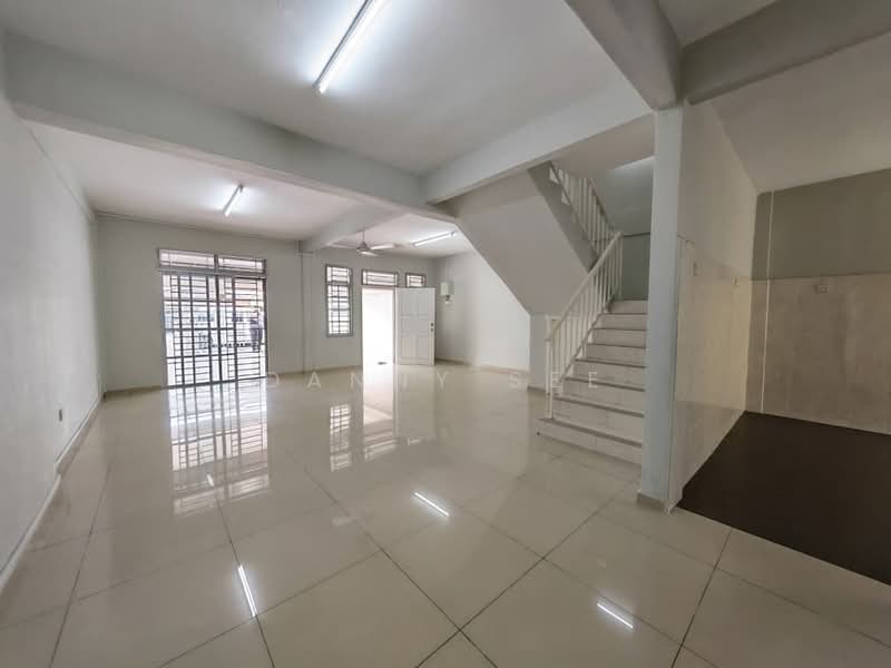 2-storey Terraced House for Sale in Taman Putri Kulai (Kulai) - Danny See - Interior - PropertyGuru.com.my