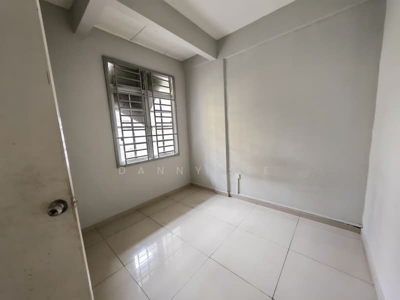 2-storey Terraced House for Sale in Taman Putri Kulai (Kulai) - Danny See - Interior - PropertyGuru.com.my