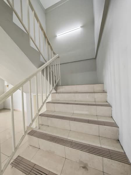 2-storey Terraced House for Sale in Taman Putri Kulai (Kulai) - Danny See - Corridor - PropertyGuru.com.my