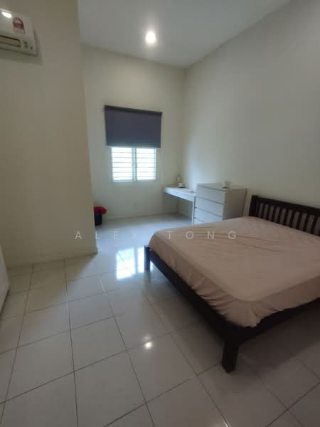 2-storey Terraced House for Sale in Bandar Saujana Putra (Tanjong Duabelas) - Alex Tong - Bedroom - PropertyGuru.com.my