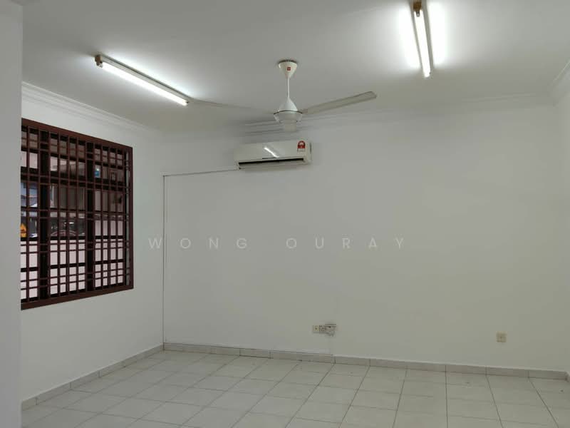 2-storey Terraced House for Sale in Taman Tampoi Indah (Tampoi) - Wong Ouray - Interior - PropertyGuru.com.my