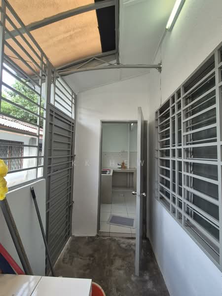 1-storey Terraced House for Rent in Taman Bukit Mewah (Kajang) - KK HEW - Kitchen - PropertyGuru.com.my