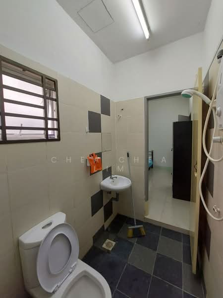Townhouse for Rent in Ipoh (Perak) - Chea Chea Lim - Bathroom - PropertyGuru.com.my