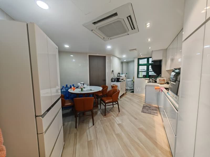 Condominium for Sale at The Straits View Condominium - Annie Low - Kitchen - PropertyGuru.com.my