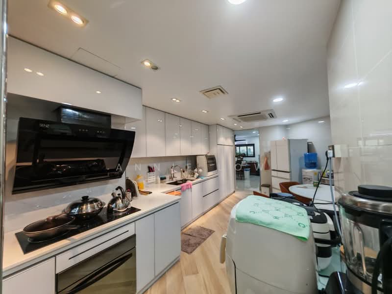 Condominium for Sale at The Straits View Condominium - Annie Low - Kitchen - PropertyGuru.com.my