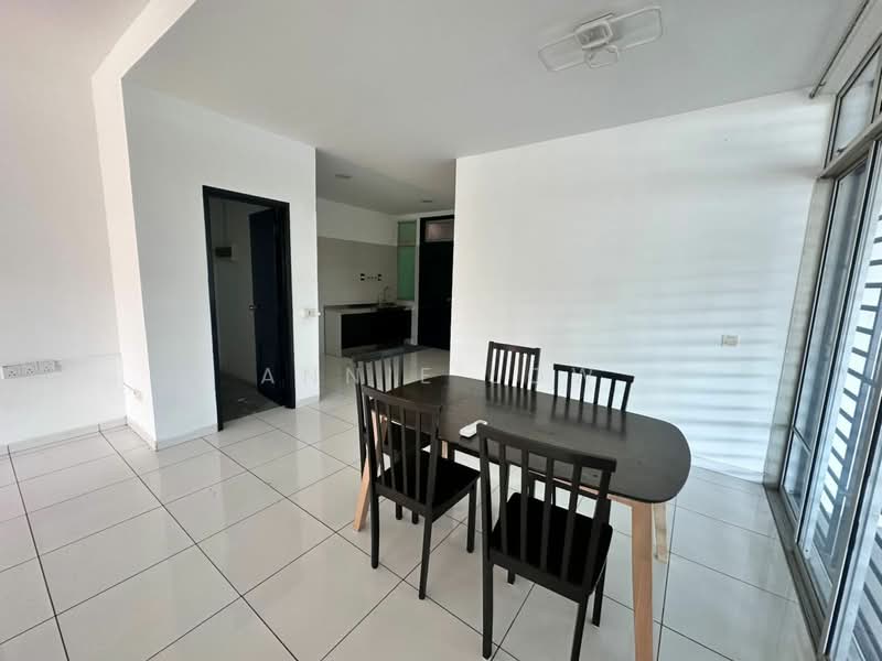 Condominium for Sale at The Straits View Condominium - Annie Low - Dining Room - PropertyGuru.com.my