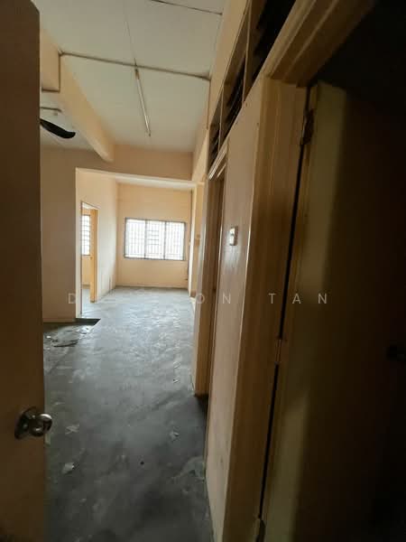 Shop for Sale in Taman Putra Budiman (Balakong) - Deckson Tan - Interior - PropertyGuru.com.my