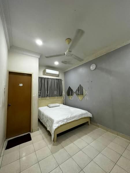 Seksyen 24 untuk Untuk Dijual - RM 650,000, Mac 2026 - Bedroom - PropertyGuru.com.my