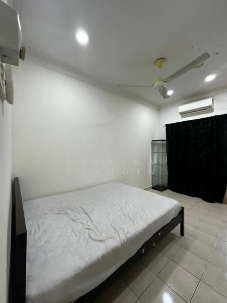 Seksyen 24 untuk Untuk Dijual - RM 650,000, Mac 2026 - Bedroom - PropertyGuru.com.my