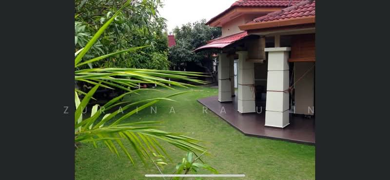 1-storey Terraced House for Sale in Puncak Alam (Selangor) - Zuraina Rajudin - Exterior - PropertyGuru.com.my