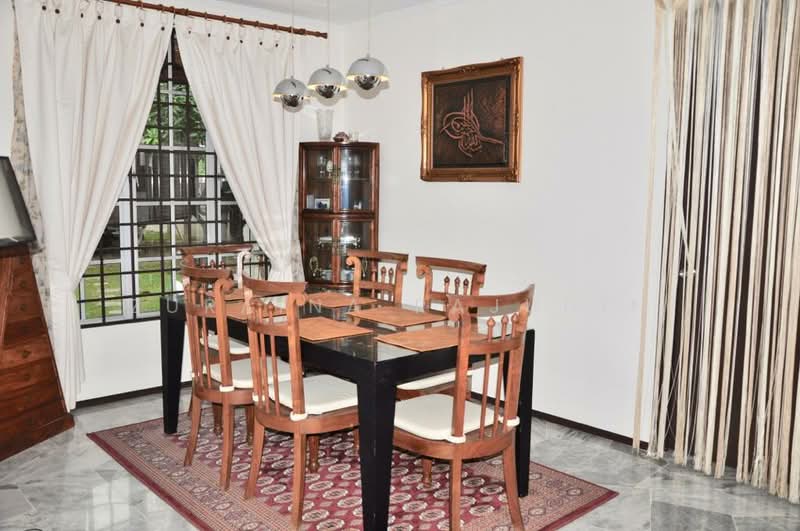 1-storey Terraced House for Sale in Puncak Alam (Selangor) - Zuraina Rajudin - Dining Room - PropertyGuru.com.my