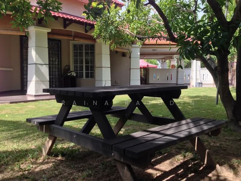 1-storey Terraced House for Sale in Puncak Alam (Selangor) - Zuraina Rajudin - Exterior - PropertyGuru.com.my