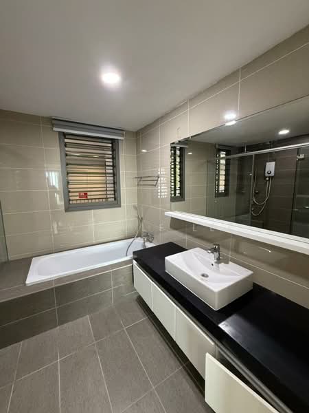 Condominium for Rent at Iskandar Residences - Yan Le Lee - Bathroom - PropertyGuru.com.my