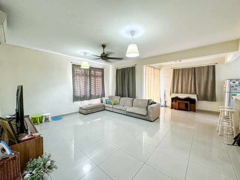 Townhouse Madu Mas untuk Untuk Dijual - RM 590,000, Mac 2026 - Living Room - PropertyGuru.com.my