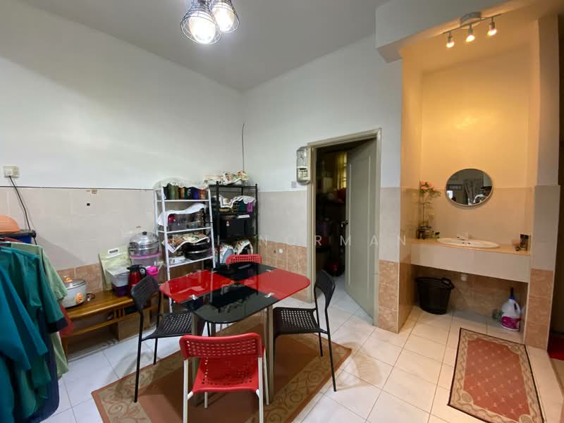 Bandar Seri Alam untuk Untuk Dijual - RM 660,000, Mac 2026 - Kitchen - PropertyGuru.com.my