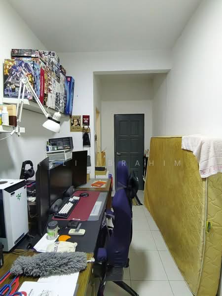 2-storey Terraced House for Sale in Bandar Saujana Putra (Tanjong Duabelas) - Azli Ibrahim - Study - PropertyGuru.com.my