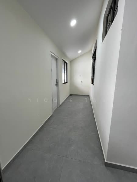 1.5-storey Terraced House for Sale in Taman Perling (Perling) - Nicole Tan - Corridor - PropertyGuru.com.my
