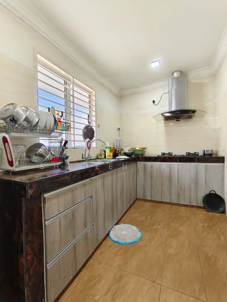 1-storey Terraced House for Sale in Port Klang (Pelabuhan Klang) (Selangor) - Shereen Tan - Kitchen - PropertyGuru.com.my